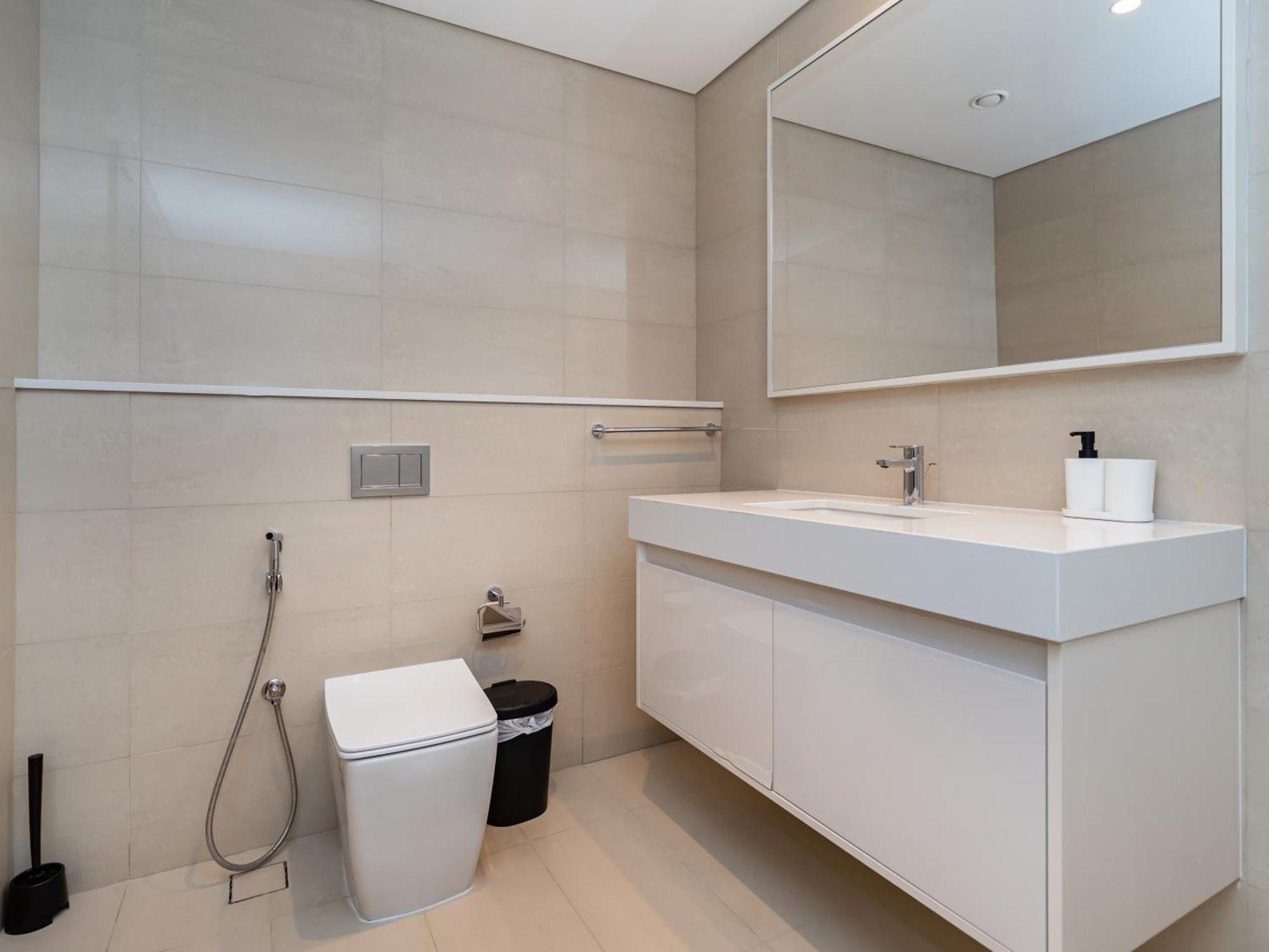 Luxurious 2br In Downtown Pool And Gym Access Apartment