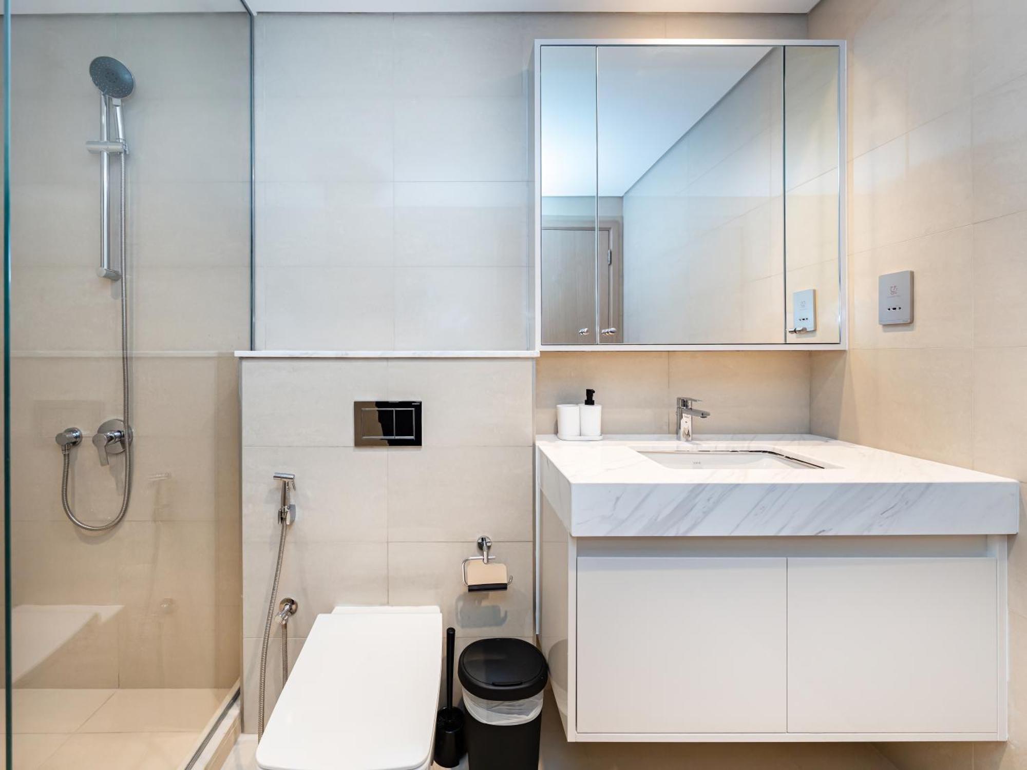Luxurious 2br In Downtown Pool And Gym Access Apartment