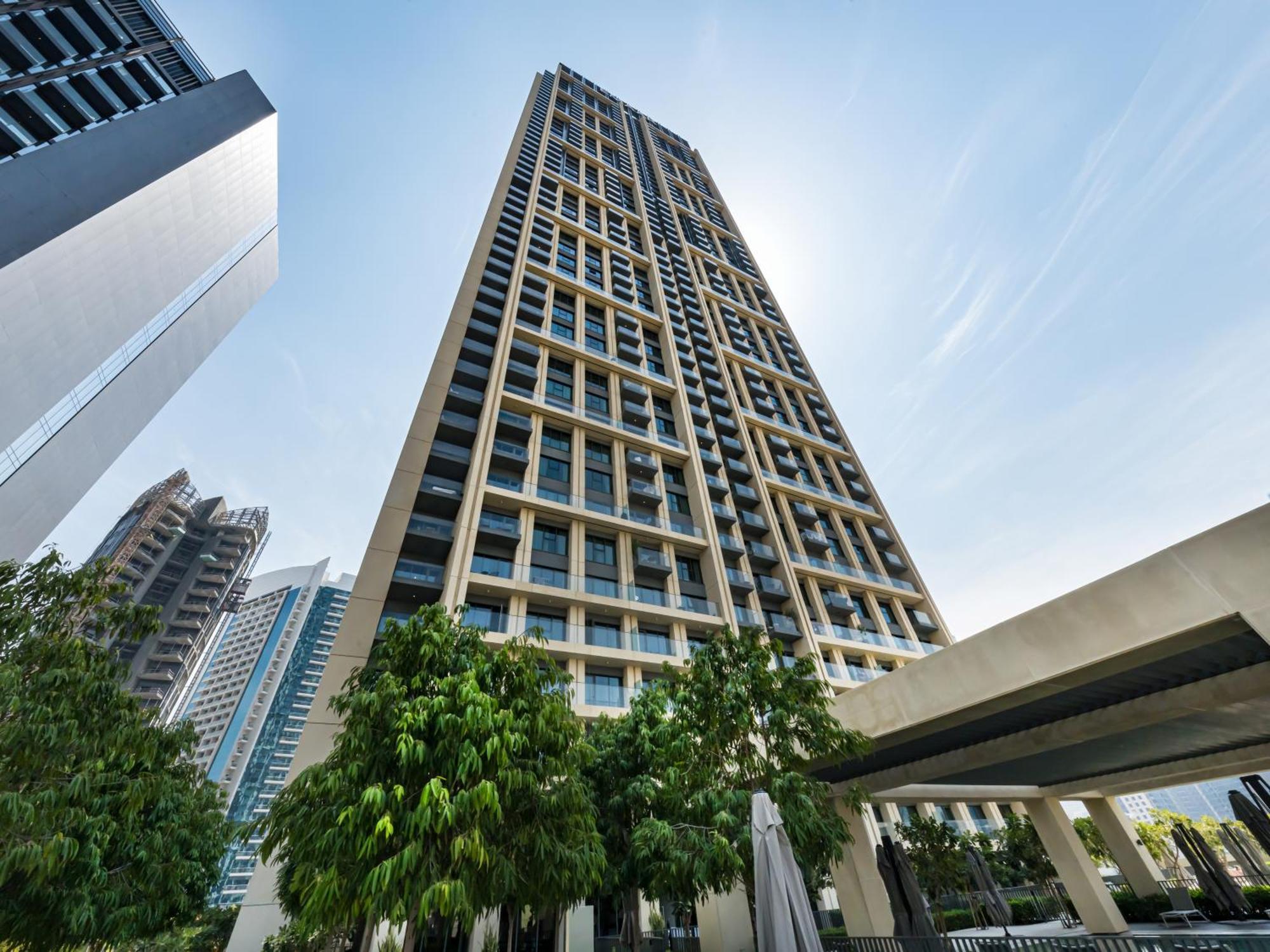 Luxurious 2br In Downtown Pool And Gym Access * Dubai